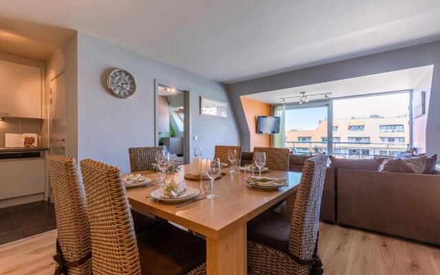 Cosy apartment with outside pool and balcony