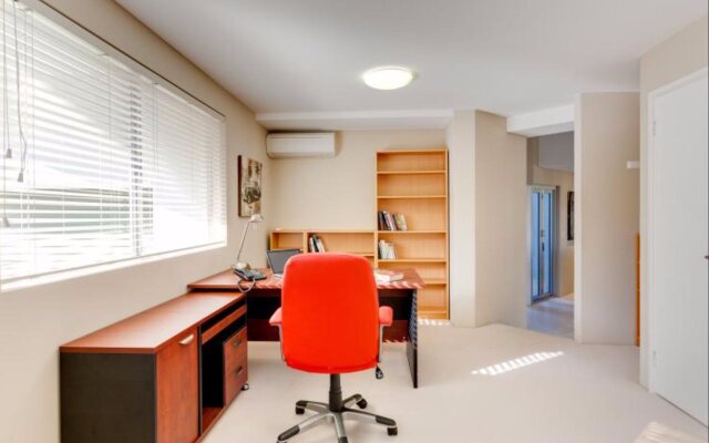 Cottesloe Contemporary Villa