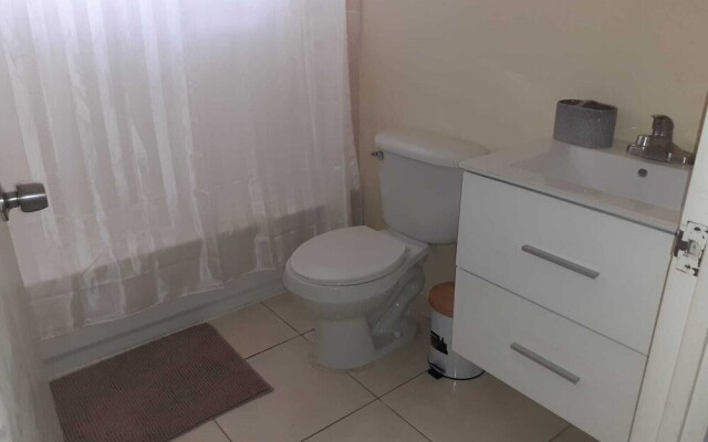 Charming 2-bed House in Portmore Gated Community