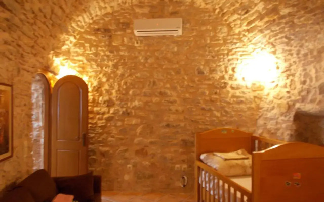 Traditional Guest house Chrisyis