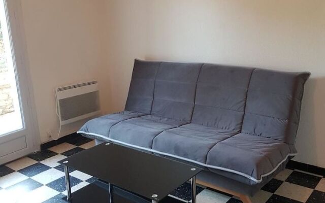 Appartement à Nîmes en pleine nature avec Piscine
