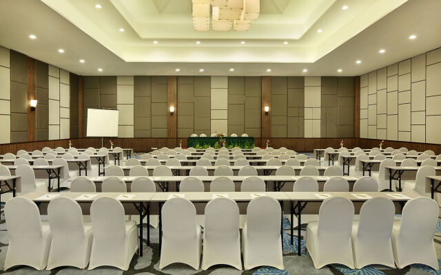 Mercure Manado Tateli Resort and Convention