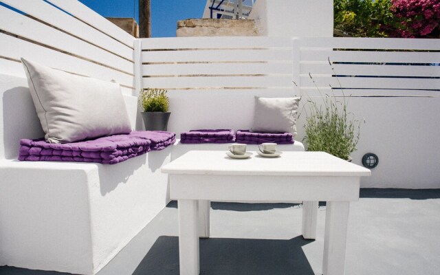 Akrotiri Cycladic Suites