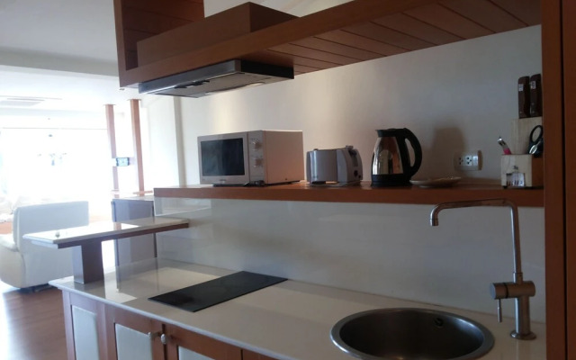 The Green Golf Residence Condominium