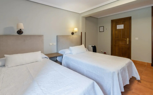 Logis Hotel La Casa De Juansabeli