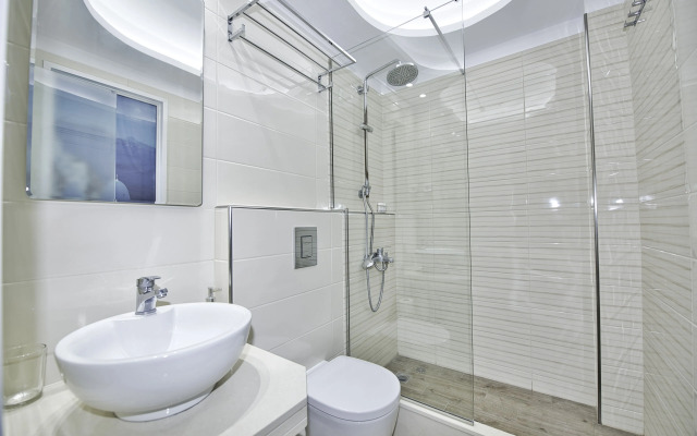 Villa Nikos Karamolegos