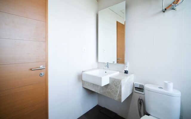 Homey 1Br With Extra Room Apartment At Aryaduta Residence Surabaya