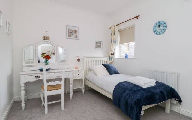 2 West View, Richmond