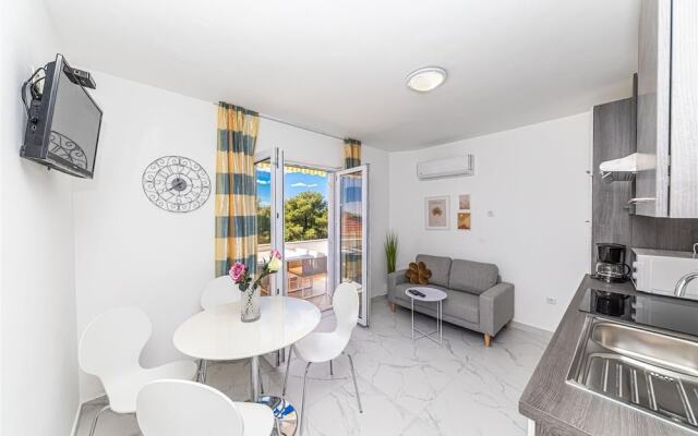 Bozo - 100m to the sea - A4