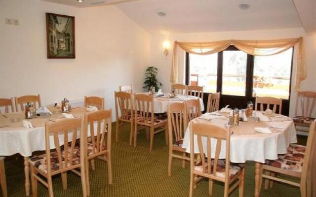 Family Hotel Elena