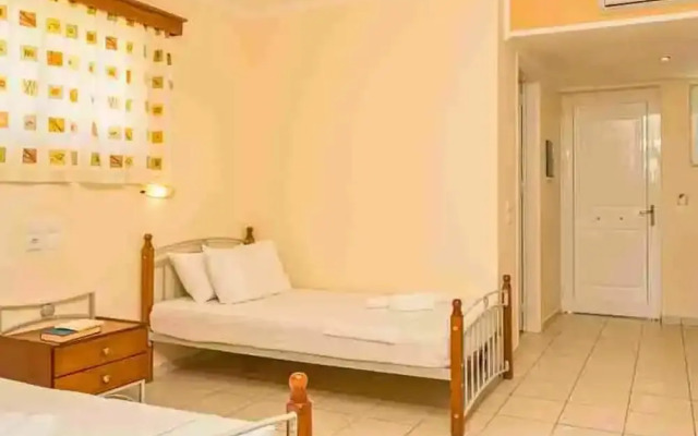 Manousis Aparthotel