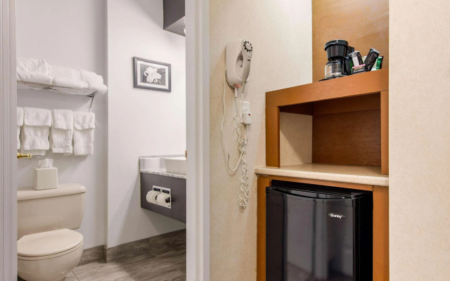 Quality Inn & Suites Gatineau