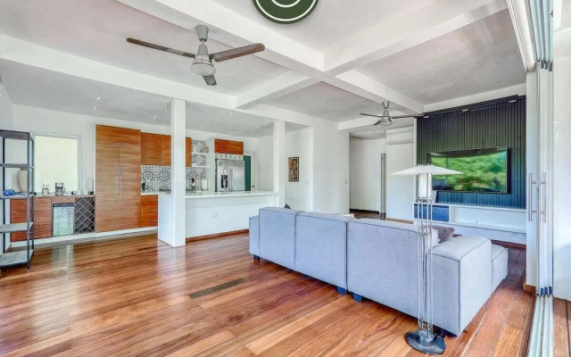 Ecofriendly 2BR Condo - Private Jacuzzi - Rooftop