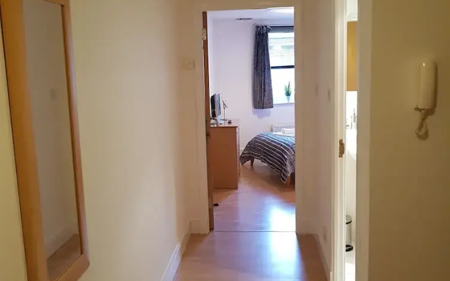 Executive Open Plan Apartment in Leith