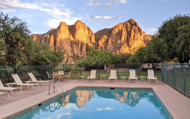 Saguaro Lake Guest Ranch