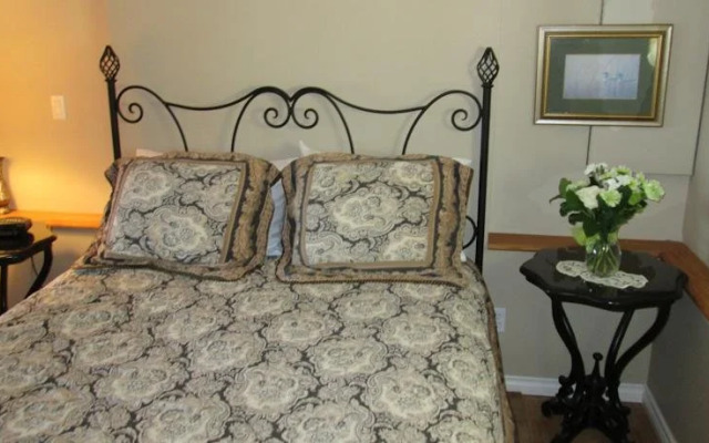 Royal Roads Oceanfront Vacation Rental