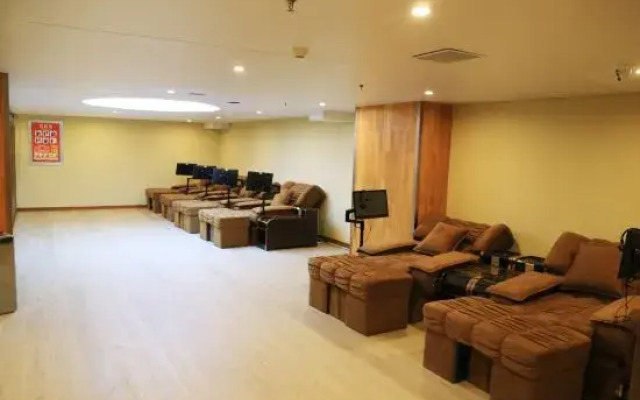 Changbai Mountain Wanda Yue Loft Hot Spring Hotel (Tourism Service Center of West Changbai Mountain)