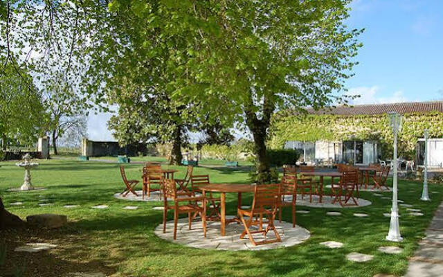 Chateau De Meracq