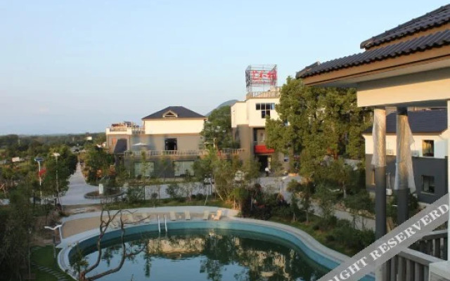 Zaishui Yifang Art Resort