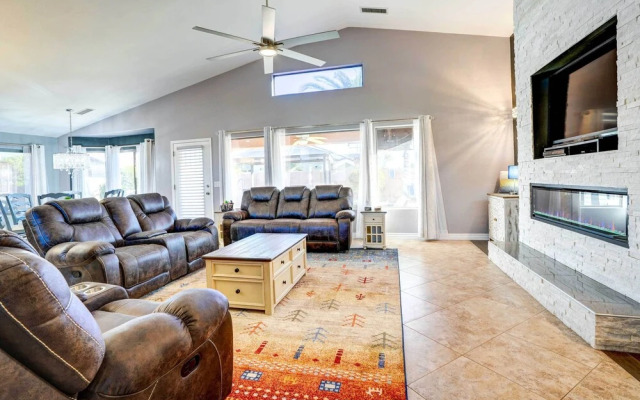 Spacious Arizona Getaway w/ Pool, Pets Welcome!