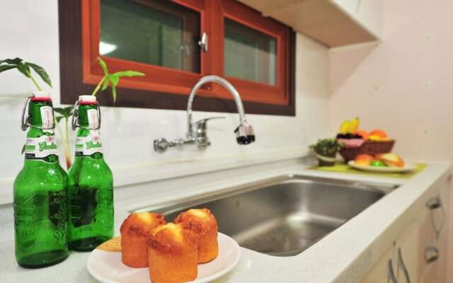 Yangyang Beopsusanjang Pension