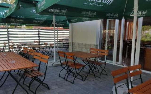 Paloma Holiday Mamaia