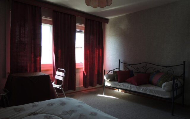 N. Blaise Chambres dHôtes