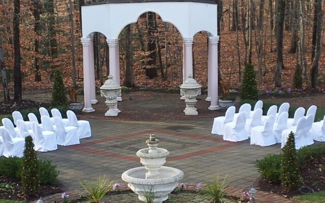 Rosewood Manor Bed & Breakfast