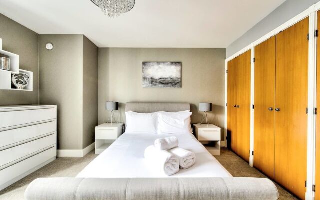 Modern 3 Bed/2bath City Centre Apartment