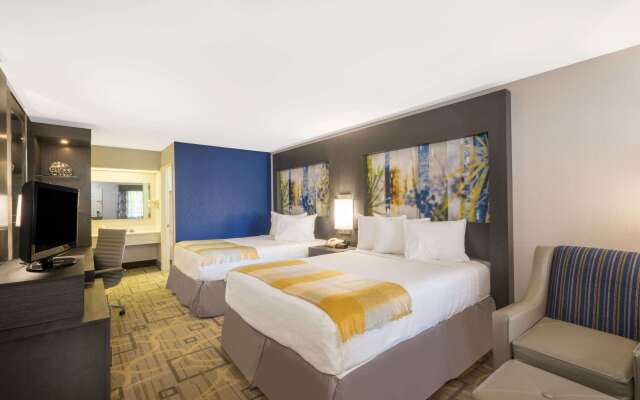 Days Inn by Wyndham Asheville Downtown North