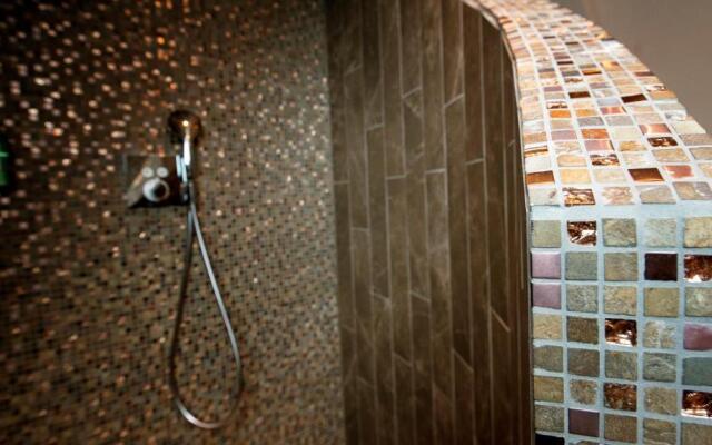 Harbour Suites Boutique Hotel