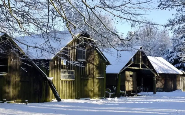 Stracey Cottage