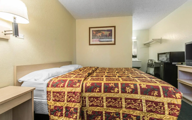 Rodeway Inn Pueblo