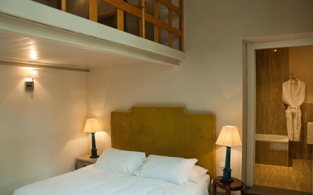 Black 5 Florence Suite