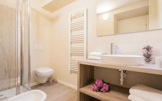Romantic Escape City Centre With Jacuzzi & Parking