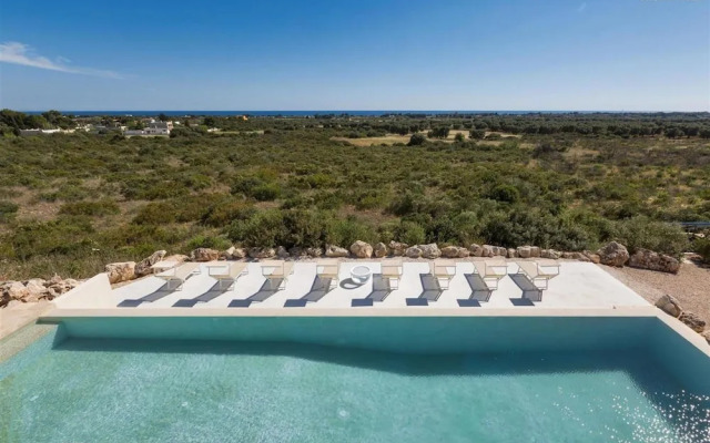 246 Villa Extralusso con Piscina a Manduria