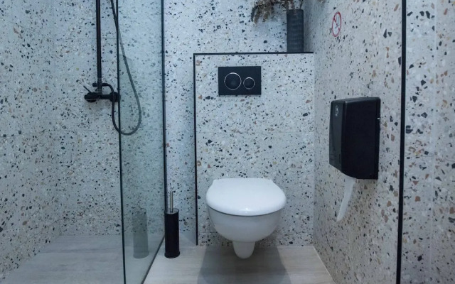 Lovely Brand New Studio byVictoria Metro