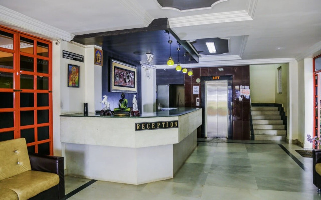 OYO 24519 Hotel Mother Palace