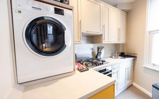 Two Bed City View near Kings Cross Stn