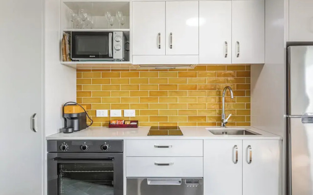 Contemporary 1Br City Escape  With Pool & Gym