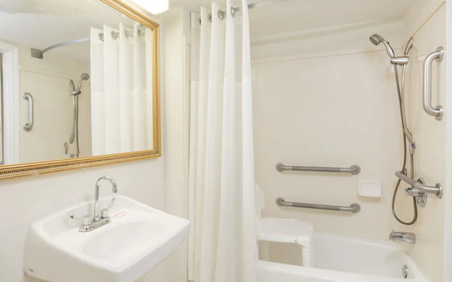 Days Inn Biloxi Beach