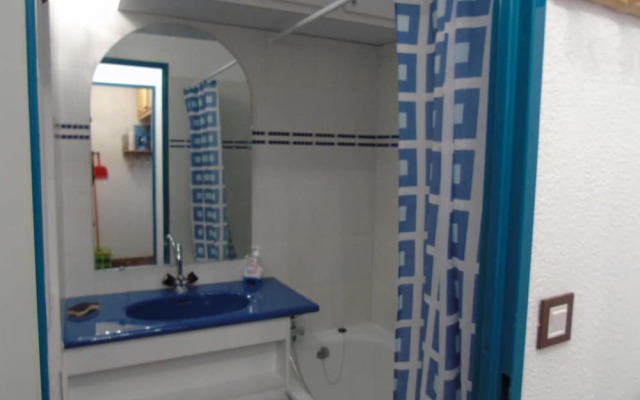 Lou Services Apartment THB70 LSI 001