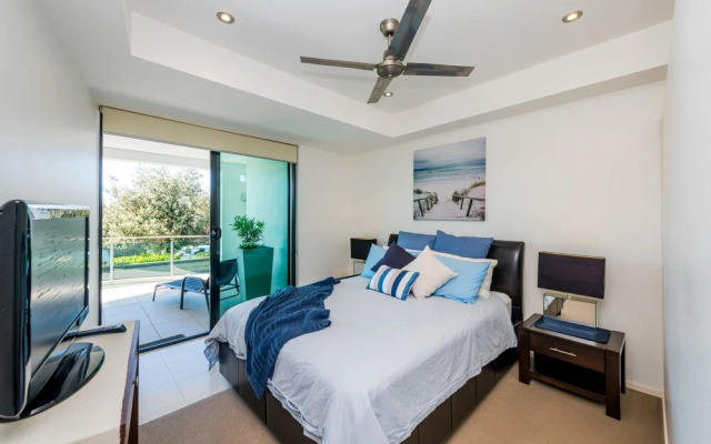 Stylish Beach Side Apartment - Unit 5 - 33 Lorikeet Drive