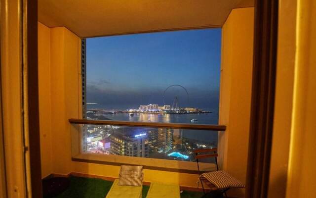 Bombay Backpackers DXB - Adults Only