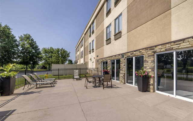 Best Western Plus Lee's Summit Hotel & Suites