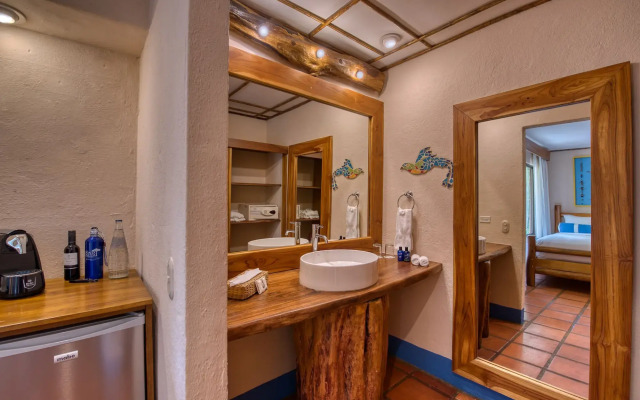 Punta Islita, Autograph Collection