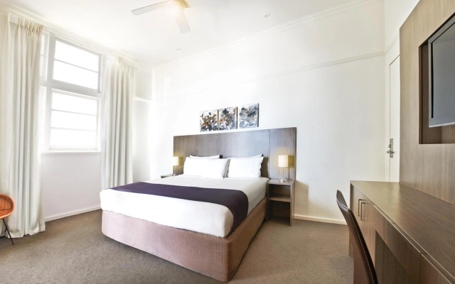 Cottesloe Beach Hotel – Guest Rooms – Perth