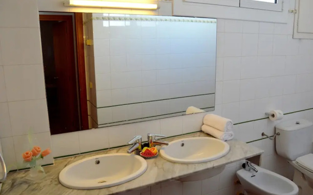 Blanca Paloma Holiday House