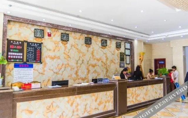 Yunlong Hotel