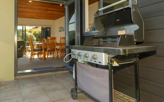View from the Top - Whitianga Holiday Home